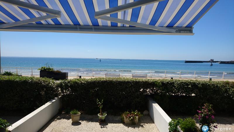 Photo n°2 de :GRAND STUDIO de STANDING FACE  la MER avec terrasse